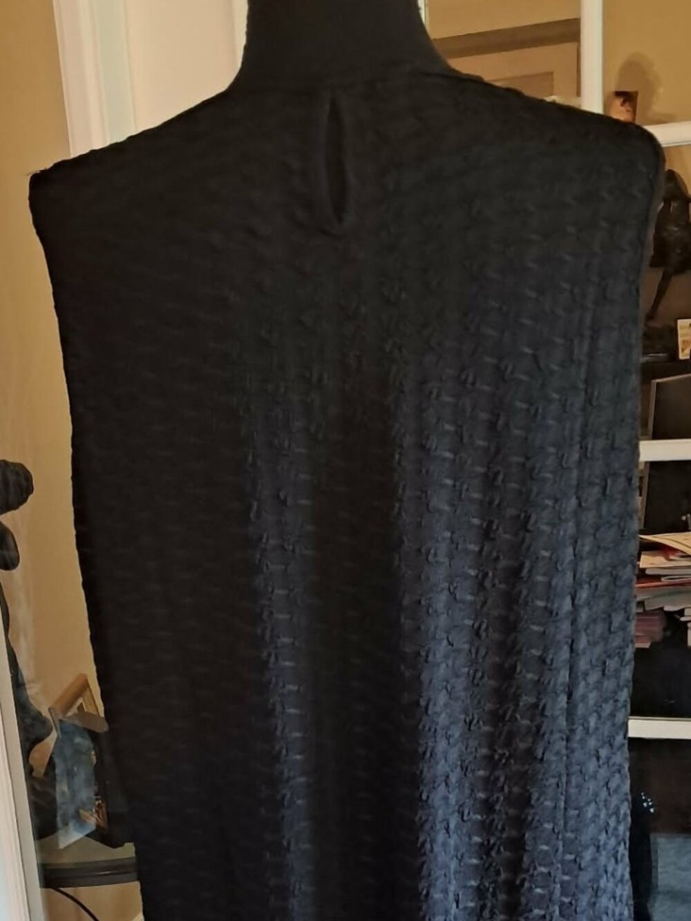 Black Textured Sleeveless Dress Size L - Picture 2 of 7